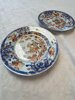 A pair of Chinese verte-Imari 'Governor Duff' plates — photo 1