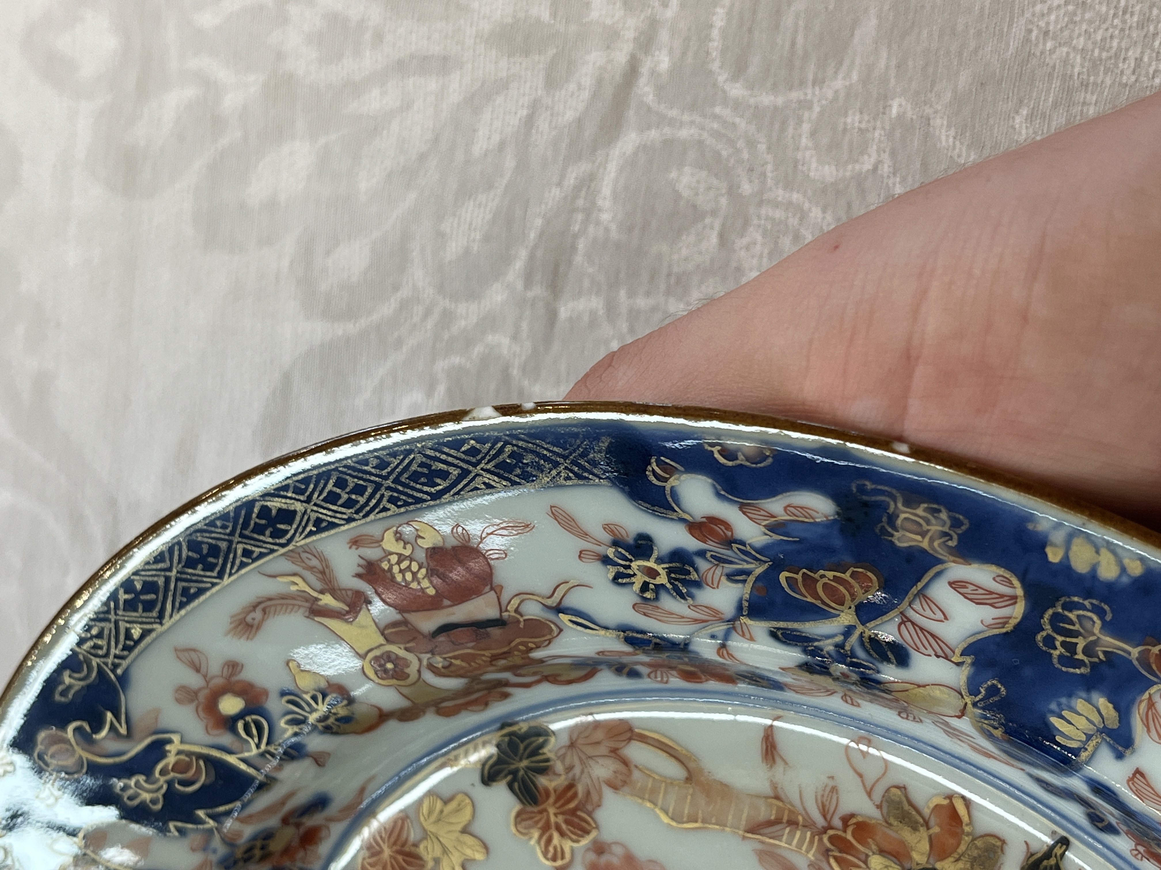 A pair of Chinese verte-Imari 'Governor Duff' plates — 照片 7