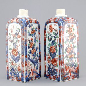 A pair of Chinese verte-imari porcelain square tea caddies, Kangxi, ca. 1700 — foto 1