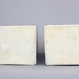 A pair of Chinese verte-imari porcelain square tea caddies, Kangxi, ca. 1700 — foto 7