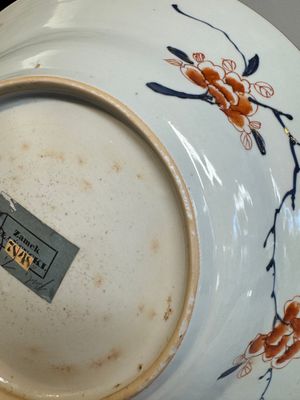 A pair of Chinese verte-Imari 'The Yang family female generals 楊門女將' dishes, Kangxi — photo 18