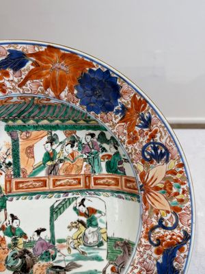 A pair of Chinese verte-Imari 'The Yang family female generals 楊門女將' dishes, Kangxi — photo 26