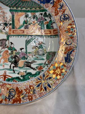 A pair of Chinese verte-Imari 'The Yang family female generals 楊門女將' dishes, Kangxi — photo 27