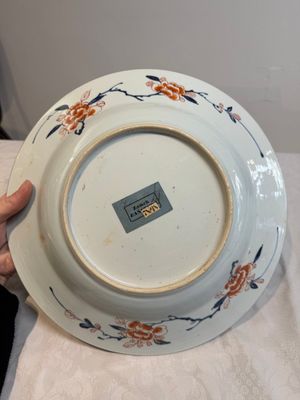 A pair of Chinese verte-Imari 'The Yang family female generals 楊門女將' dishes, Kangxi — photo 29