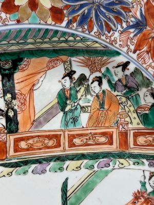 A pair of Chinese verte-Imari 'The Yang family female generals 楊門女將' dishes, Kangxi — photo 3