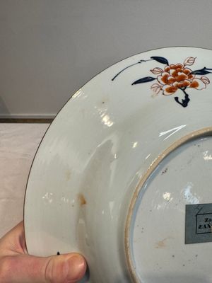 A pair of Chinese verte-Imari 'The Yang family female generals 楊門女將' dishes, Kangxi — photo 31