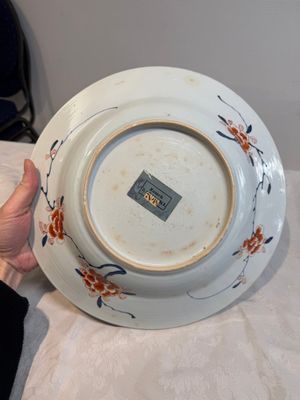 A pair of Chinese verte-Imari 'The Yang family female generals 楊門女將' dishes, Kangxi — photo 10