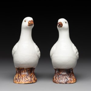 A pair of Chinese white-glazed Buddhist lions, a pair of doves and a pair of iron-red-decorated cranes, Ming and later — photo 14