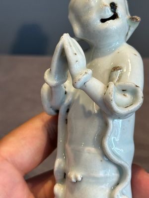 A pair of Chinese white-glazed figures and two Dehua blanc de Chine figures, 18th C. and Republic — photo 31