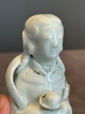 A pair of Chinese white-glazed figures and two Dehua blanc de Chine figures, Dehua 德化 and Xuande mark, 18th C. and later — 照片 40