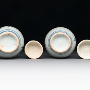 A pair of Chinese white-glazed vases and a pair of blue and white covered jars, Wanli mark and of the period — photo 11