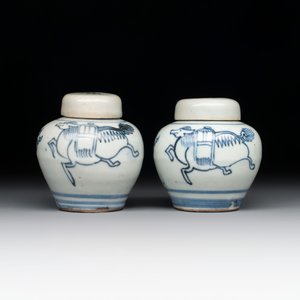 A pair of Chinese white-glazed vases and a pair of blue and white covered jars, Wanli mark and of the period — photo 6