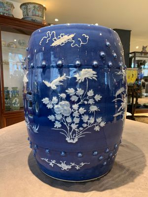 A pair of Chinese white slip-decorated blue-ground garden seats, 19th C. — photo 23