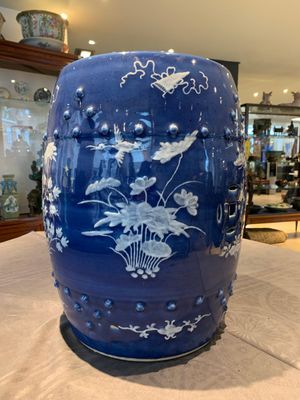 A pair of Chinese white slip-decorated blue-ground garden seats, 19th C. — photo 24