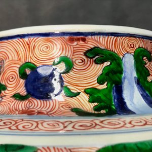 A pair of Chinese wucai 'galloping horses' vases and covers, Transitional period — photo 11