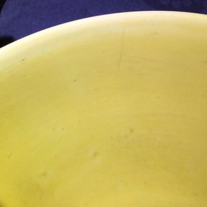 A pair of Chinese yellow glazed saucer dishes with incised backs, Qianlong sealmark and poss. of the period — 照片 12