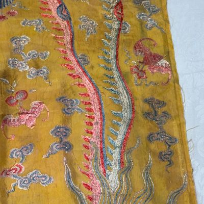 A pair of Chinese yellow-ground embroidered 'Dragons' and 'Phoenixes' panels — photo 34