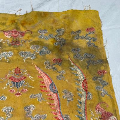 A pair of Chinese yellow-ground embroidered 'Dragons' and 'Phoenixes' panels — photo 35
