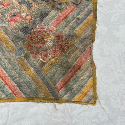 A pair of Chinese yellow-ground embroidered 'Dragons' and 'Phoenixes' panels — photo 5