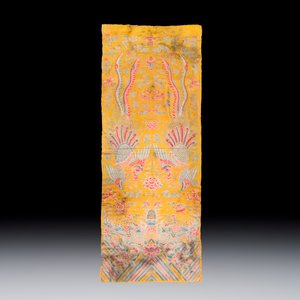 A pair of Chinese yellow-ground embroidered 'Dragons' and 'Phoenixes' panels — photo 5