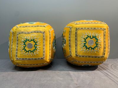 A pair of Chinese yellow-ground embroidered silk 'dragon' cushions, 19th C. — photo 5