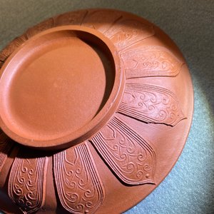 A pair of Chinese Yixing stoneware dishes with applied design, Kangxi — photo 14