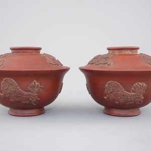 A pair of Chinese Yixing stoneware teabowls with cover, 19/20th C. — photo 3