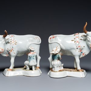 A pair of cold-painted white Dutch Delft cow milkers groups, 18th C. — 照片 1
