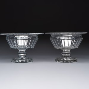 A pair of cut crystal footed bowls, 19th C. — foto 3