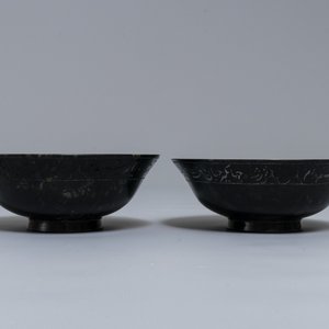 A pair of dark spinach green jade bowls with Arabic or Urdu inscriptions, India, 19/20th C. — 照片 4