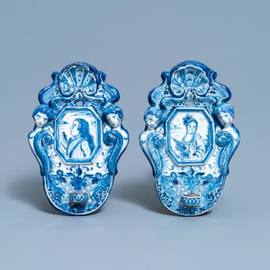 A pair of Dutch Delft blue and white appliques with royalist portraits of prince William IV and princess Anne, 18th C. — 照片 3