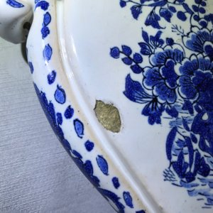 A pair of Dutch Delft blue and white heart-shaped tulip vases, 19th C. — 照片 8