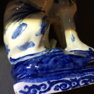 A pair of Dutch Delft blue and white models of dogs, 1st half 18th C. — photo 16