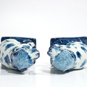 A pair of Dutch Delft blue and white models of dogs, 1st half 18th C. — photo 7