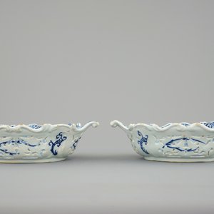 A pair of Dutch Delft blue and white openworked baskets, 18th C. — photo 2