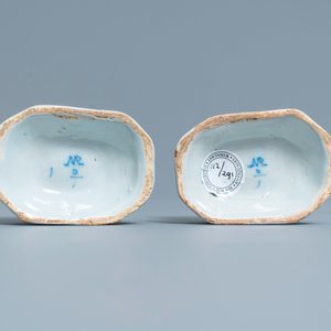 A pair of Dutch Delft blue and white salt cellars, 18th C. — photo 7