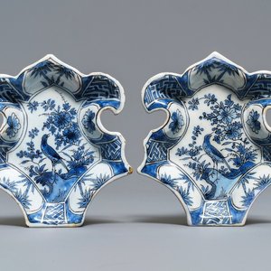 A pair of Dutch Delft blue and white sweetmeat dishes, late 17th C. — 照片 1