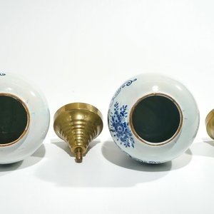 A pair of Dutch Delft blue and white tobacco jars, 19th C. — 照片 5