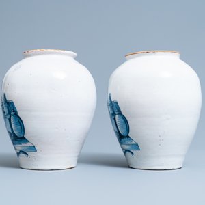 A pair of Dutch Delft blue and white tobacco jars with a trader, 18th C. — 照片 4