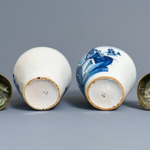 A pair of Dutch Delft blue and white tobacco jars with native American indians, 18th C. — photo 7