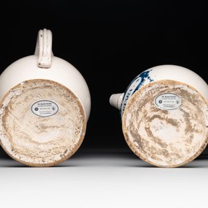 A pair of Dutch Delft blue and white wet drug or syrup jars inscribed 'DE ABSYNTHIO' and 'DE FARFARA', 18th C. — photo 7