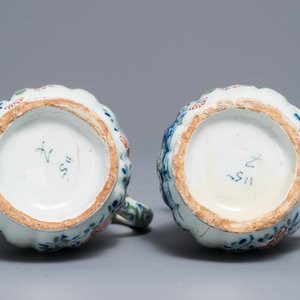 A pair of Dutch Delft cashmere palette jugs with pewter covers, late 17th C. — 照片 7