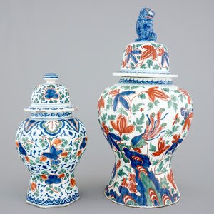 A pair of Dutch Delft cashmere palette vases and covers, 17/18th C. — photo 1