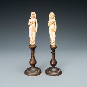 A pair of Dutch ivory 'Adam and Eve' handles, The Netherlands, 17th C. — 照片 1