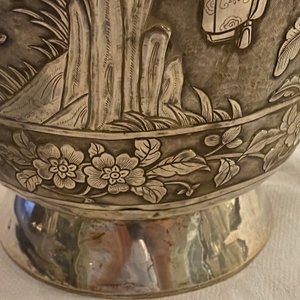 A pair of exceptional large Chinese relief-decorated silver vases, 19th C. — photo 52