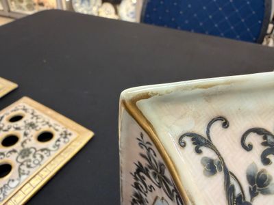 A pair of extremely rare Chinese Canton famille rose bough pots — foto 97