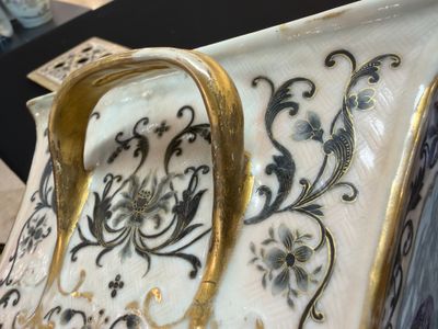 A pair of extremely rare Chinese Canton famille rose bough pots — foto 100