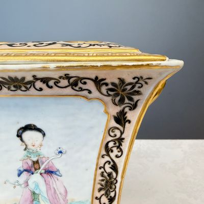 A pair of extremely rare Chinese Canton famille rose bough pots — foto 4