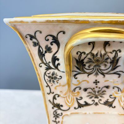 A pair of extremely rare Chinese Canton famille rose bough pots — foto 9