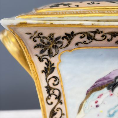 A pair of extremely rare Chinese Canton famille rose bough pots — foto 15